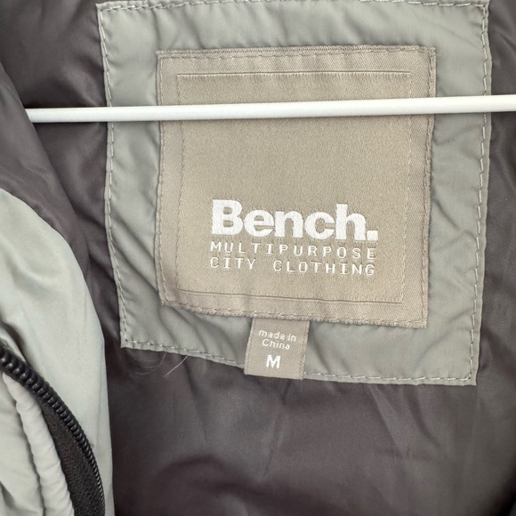 Bench Multipurpose City Clothing Puffer Vest. - Picture 4 of 6